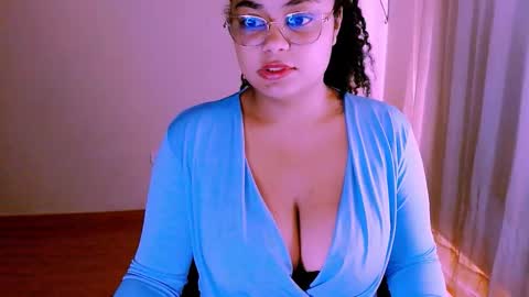 Alejandra  online show from 11.06.25