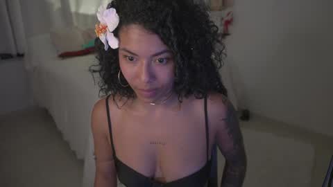 Snapshot of alejandra_kiss98 chatting on 12.13.24 O.F alejandra h1998 stream 300 pm - 1100 pm online show from 12.13.24