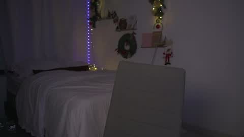 Snapshot of alejandra_kiss98 chatting on 01.07.25 O.F alejandra h1998 stream 300 pm - 1100 pm online show from 01.07.25