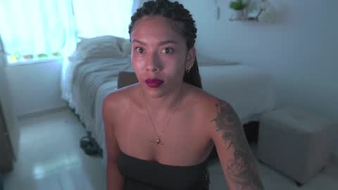 Snapshot of alejandra_kiss98 chatting on 01.16.25 O.F alejandra h1998 stream 300 pm - 1100 pm online show from 01.16.25