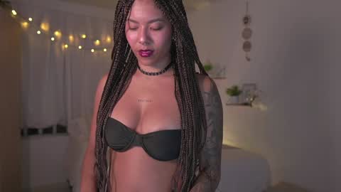 Snapshot of alejandra_kiss98 chatting on 01.18.25 O.F alejandra h1998 stream 300 pm - 1100 pm online show from 01.18.25