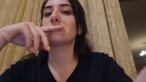 Snapshot of alejandradelaney chatting on 01.01.25 alejandradelaney online show from 01.01.25