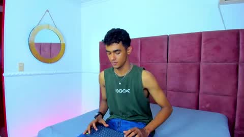 Snapshot of alejandro_williams chatting on 05.16.26 Alejandro williams online show from 05.16.26