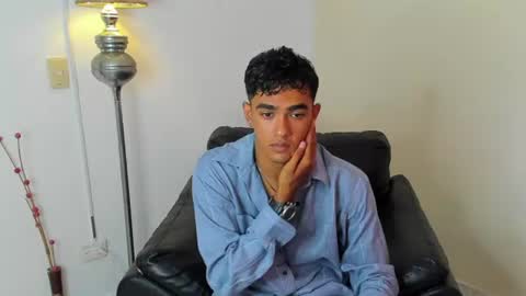 Snapshot of alejandro_williams chatting on 06.13.26 Alejandro williams online show from 06.13.26