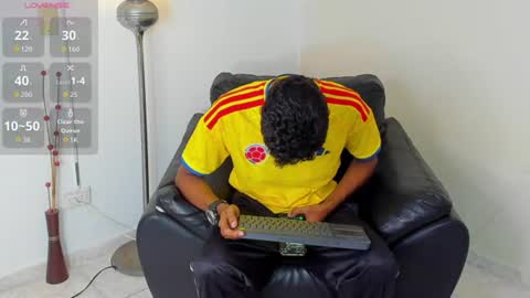 Snapshot of alejandro_williams chatting on 07.04.26 Alejandro williams online show from 07.04.26
