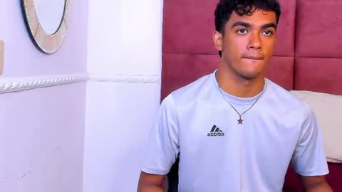 Snapshot of alejandro_williams chatting on 07.14.26 Alejandro williams online show from 07.14.26