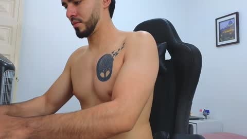 alejandroo_7 online show from 01.22.25