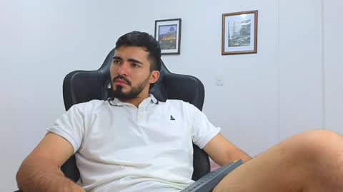 alejandroo_7 online show from 02.08.25