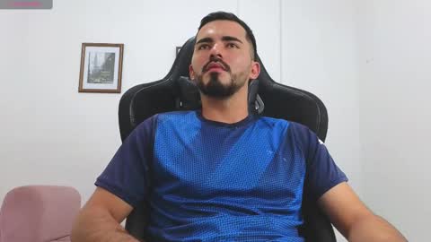 alejandroo_7 online show from 11.11.25