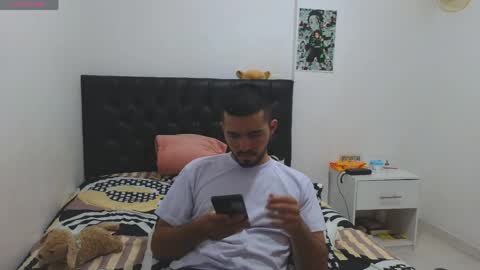 Snapshot of alejandroo_7 chatting on 04.28.26 alejandroo_7 online show from 04.28.26