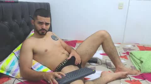 Snapshot of alejandroo_7 chatting on 07.12.26 alejandroo_7 online show from 07.12.26