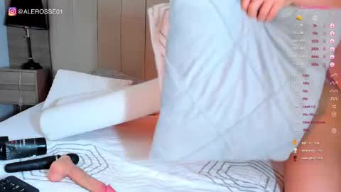 alejandra independent models online show from 02.21.25