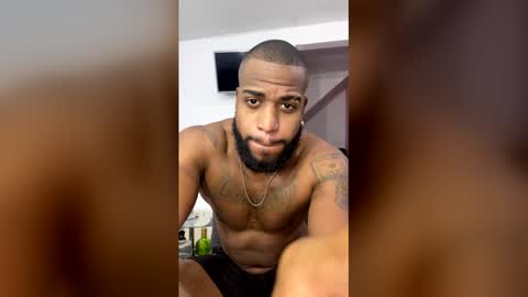 Snapshot of alejo_21cm chatting on 06.03.26 alejo_21cm online show from 06.03.26