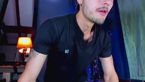 Snapshot of alejo_323__ chatting on 01.03.25 alejo_323__ online show from 01.03.25