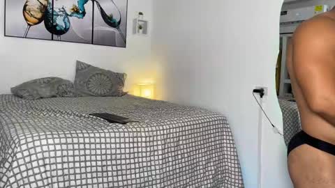 Alejo online show from 10.04.25