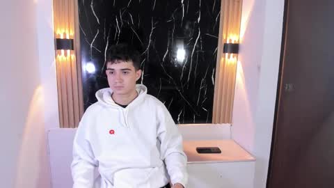 alejo_gray1 online show from 11.12.25