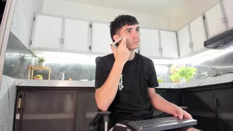 alejo_gray1 online show from 01.05.26