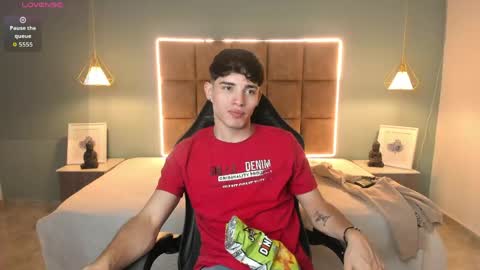 ALejoo Saenz online show from 04.16.26