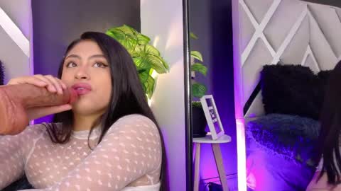 Snapshot of aleksa_way chatting on 04.27.26 Aleksa online show from 04.27.26