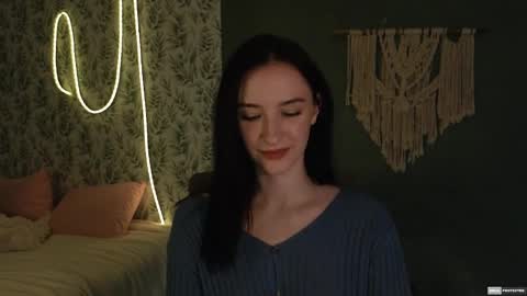 Alena online show from 12.17.24