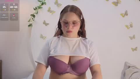 Snapshot of alesia_rose chatting on 05.28.26 Ambar online show from 05.28.26