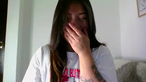 QUEEN OFF MILk  IM BACK  15 NOV online show from 01.15.26