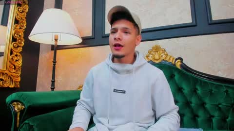 Snapshot of aless_king chatting on 03.04.25 Alessandro King online show from 03.04.25