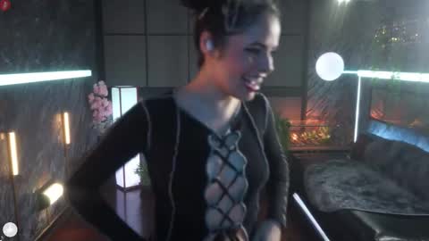 Snapshot of alessa_goreng chatting on 11.08.25 Alessa Goreng online show from 11.08.25