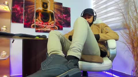 Snapshot of alessandro__wye chatting on 12.22.24 ALESSANDRO WYE online show from 12.22.24