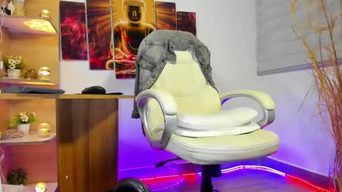 Snapshot of alessandro__wye chatting on 01.30.25 ALESSANDRO WYE online show from 01.30.25