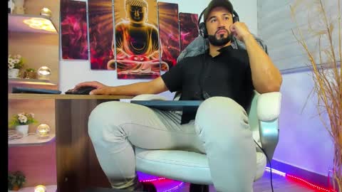 Snapshot of alessandro__wye chatting on 01.31.25 ALESSANDRO WYE online show from 01.31.25