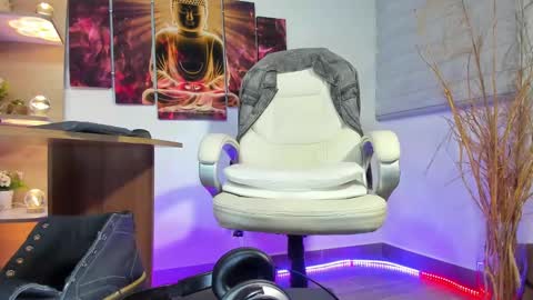 Snapshot of alessandro__wye chatting on 02.06.25 ALESSANDRO WYE online show from 02.06.25