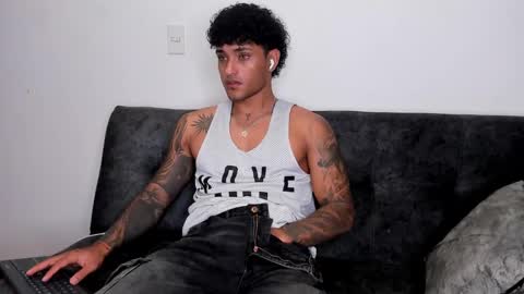 Alessandro Vanni online show from 02.20.25