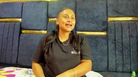 Alessie and scarlet online show from 11.25.25