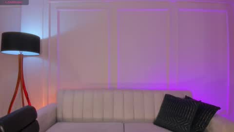 Alessia  online show from 10.18.25