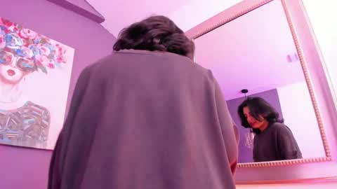 Snapshot of alessiia__ chatting on 11.18.25 alessiia__ online show from 11.18.25