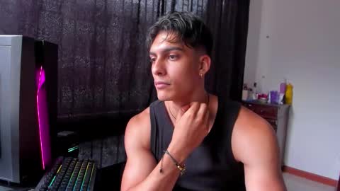 Snapshot of alessio_vale chatting on 03.24.26 alessio Vale online show from 03.24.26