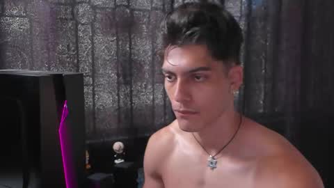 Snapshot of alessio_vale chatting on 04.02.26 alessio Vale online show from 04.02.26