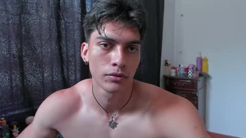 Snapshot of alessio_vale chatting on 04.04.26 alessio Vale online show from 04.04.26