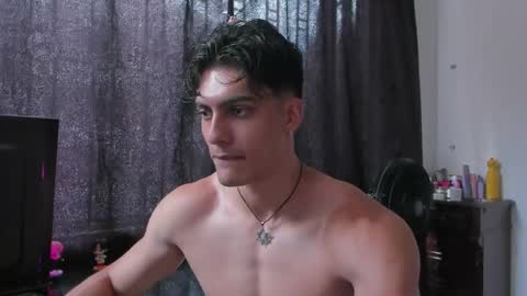 Snapshot of alessio_vale chatting on 04.17.26 alessio Vale online show from 04.17.26