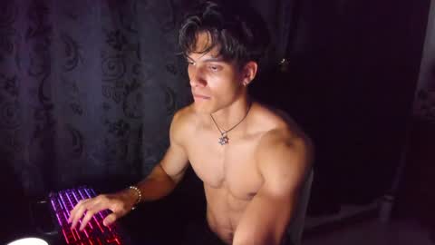 Snapshot of alessio_vale chatting on 06.05.26 alessio Vale online show from 06.05.26