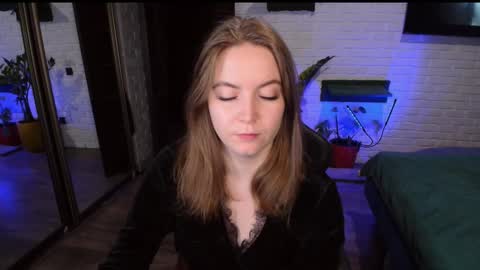 Snapshot of alessssamistress chatting on 09.28.25 Alex online show from 09.28.25