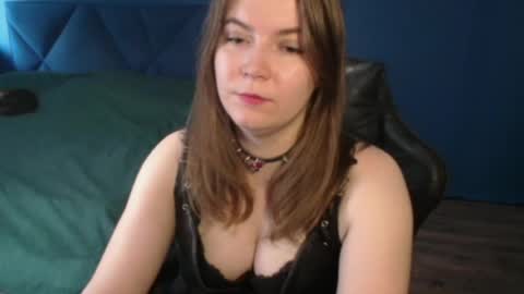 Snapshot of alessssamistress chatting on 06.19.26 Alex online show from 06.19.26