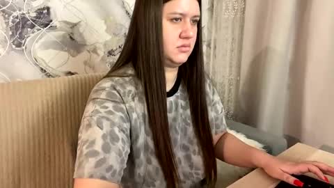 Aletta Oushen online show from 01.18.25