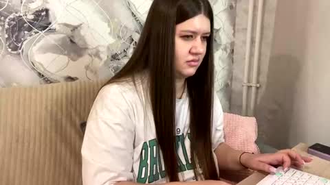 Aletta Oushen online show from 02.17.25