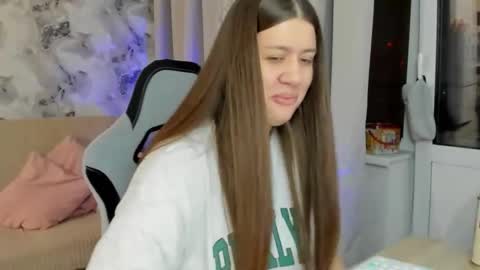 Aletta Oushen online show from 10.04.25