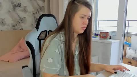 Aletta Oushen online show from 10.09.25