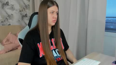 Aletta Oushen online show from 10.10.25