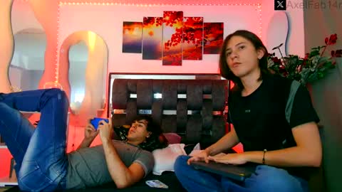 Snapshot of alex_and_fabian chatting on 12.17.24 sneider online show from 12.17.24