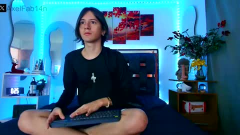 Snapshot of alex_and_fabian chatting on 01.07.25 sneider online show from 01.07.25